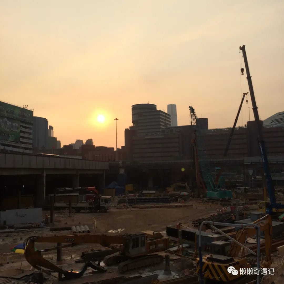 當時還在建的沙中線,現在紅磡金鐘已經通車了