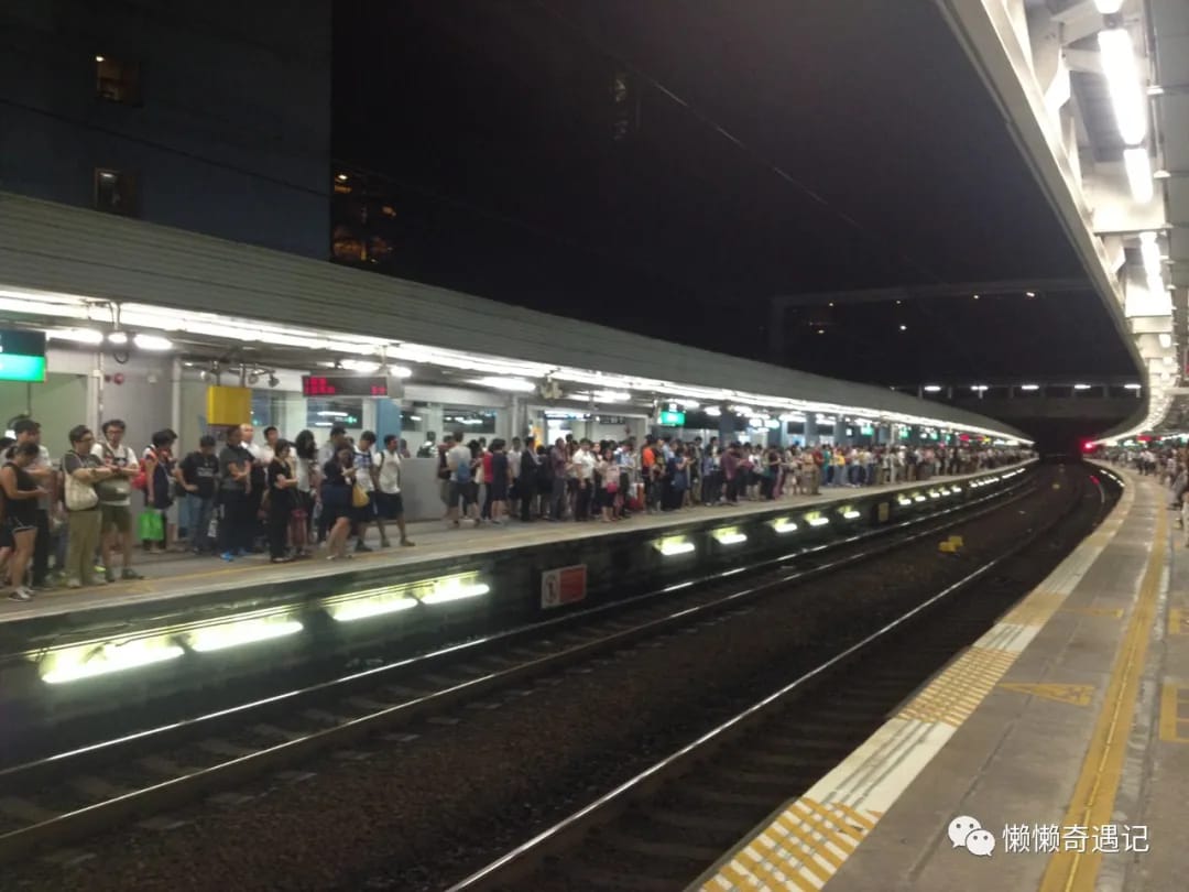 之前寄住宿舍的三、四天都要從旺角東站去任何地方,當時的我只懂得搭地鐵😂
